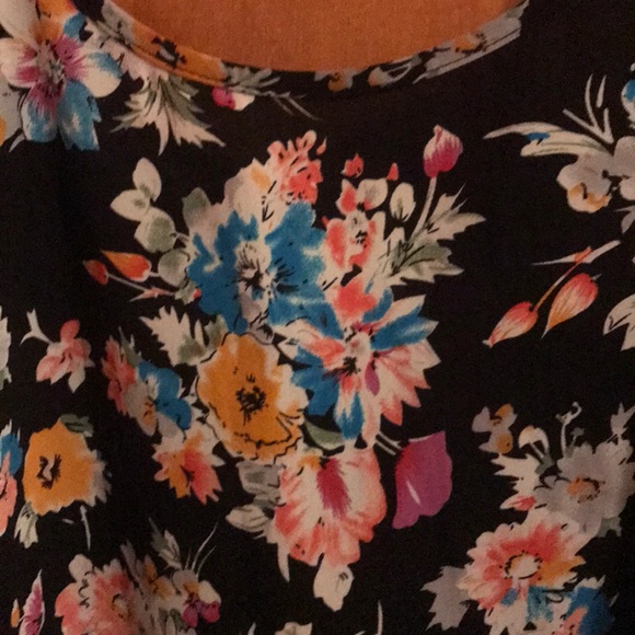 COLORFUL FLORAL TANK TOP - Picture 2 of 5